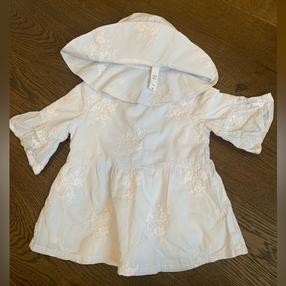 Janie and Jack, girls shirt and matching hat, size 4 to 5. - Picture 2 of 4